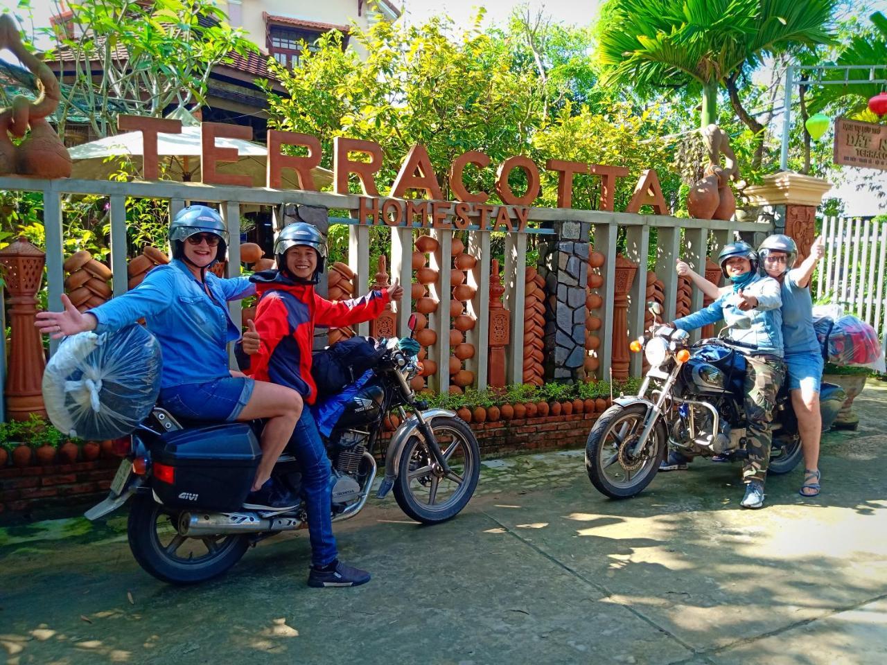 Terra Cotta Homestay Hội An Buitenkant foto